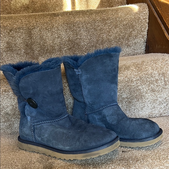 UGG Women's Bailey Button II Boot - Navy Blue - Used Good Condition - Picture 1 of 9